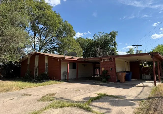 Photo 1 of Multi family home for sale at 2009 Wheless Ln, Austin, TX 78723 | MLS# 5213498 | Listing updated on 2026-09-16