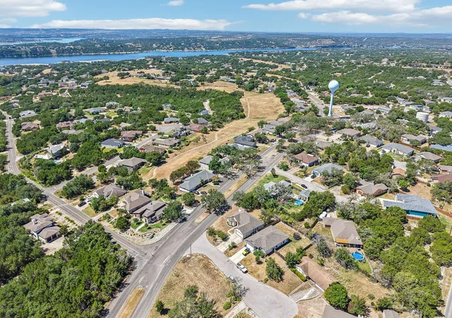 Photo 3 of Single family home for sale at 3800 Annapolis Cv, Lago Vista, TX 78645 | MLS# 5239586 | Listing updated on 2026-09-11