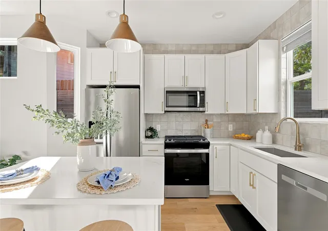 Photo 1 of Single family home for sale at 5506 Hudson St #2, Austin, TX 78721 | MLS# 5128198 | Listing updated on 2026-09-08