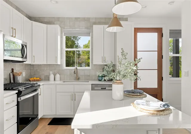 Photo 2 of Single family home for sale at 5506 Hudson St #2, Austin, TX 78721 | MLS# 5128198 | Listing updated on 2026-09-08