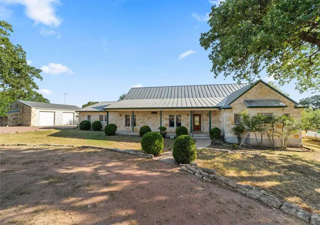 Photo 2 of Sale Pending at 285 Triple Crk Rd, Fredericksburg, TX 78624 | MLS# 7492861 | Listing updated on 2026-09-16