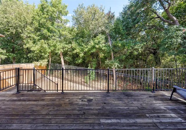 Listing Photo 4 - Condo for sale in building located at 1051 Kenney Fort Xing, Round Rock, TX 78665 - Unit #63
