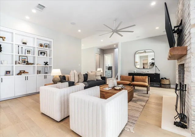 Photo 4 of Single family home for sale at 9600 Stratus Dr, Dripping Springs, TX 78620 | MLS# 6387670 | Listing updated on 2026-09-08
