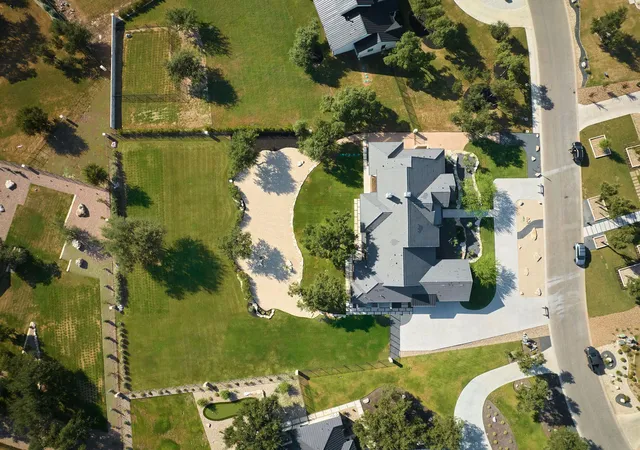 Photo 2 of Single family home for sale at 117 Stone Blf Dr, Georgetown, TX 78633 | MLS# 9582745 | Listing updated on 2026-09-09