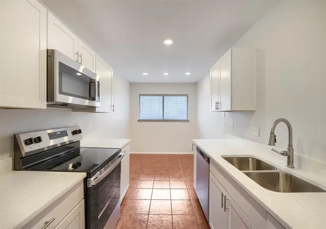 Photo 4 of Single family home for sale at 3509 Ambleside Dr, Austin, TX 78759 | MLS# 7333339 | Listing updated on 2026-10-10