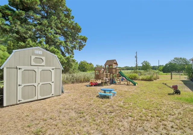 Photo 4 of Sale Pending at 258 Pathfinders Wy, Smithville, TX 78957 | MLS# 1563371 | Listing updated on 2026-09-16