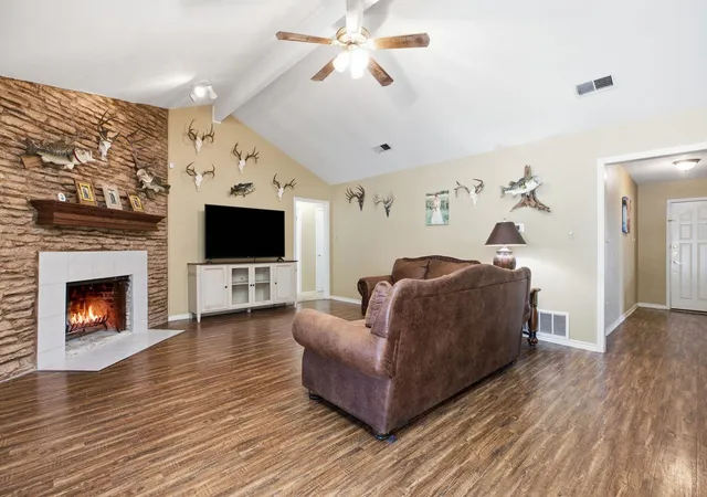 Photo 3 of Single family home for sale at 8750 Rm 2243 R, Leander, TX 78641 | MLS# 9914152 | Listing updated on 2026-09-09