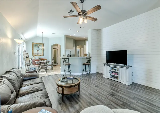 Photo 4 of Single family home for sale at 1089 Hot Spring Vly, Buda, TX 78610 | MLS# 5326160 | Listing updated on 2026-09-27