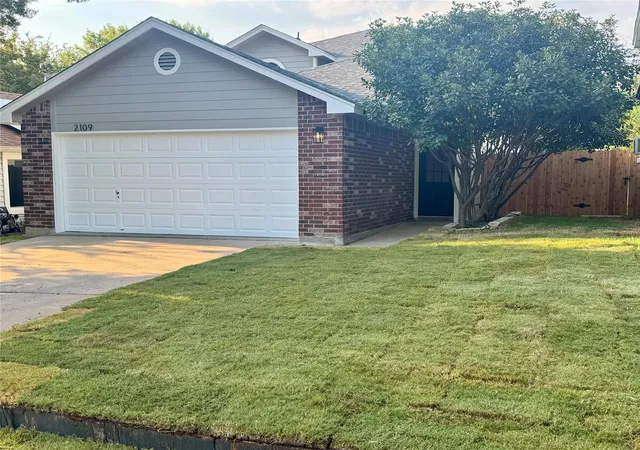 Photo 1 of Single family home for sale at 2109 Redwing Wy, Round Rock, TX 78664 | MLS# 8834497 | Listing updated on 2026-09-18