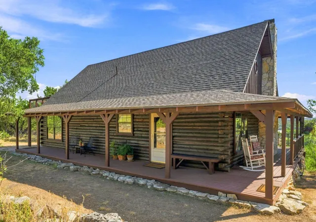 Photo 2 of Single family home for sale at 250 Gant Rd, Dripping Springs, TX 78620 | MLS# 8285521 | Listing updated on 2026-09-09