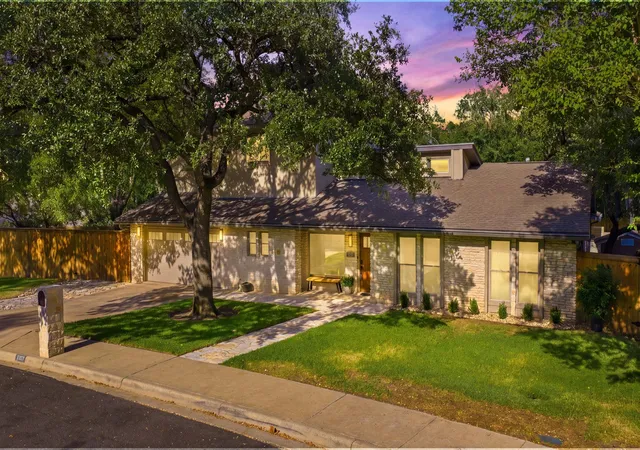 Single family home for sale at 7807 Chimney Cors, Austin, TX 78731 | MLS# 8046068