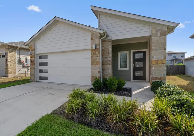 Photo 1 of Single family home for sale at 128 Scarborough Way, San Marcos, TX 78666 | MLS# 6494069 | Listing updated on 2026-09-09