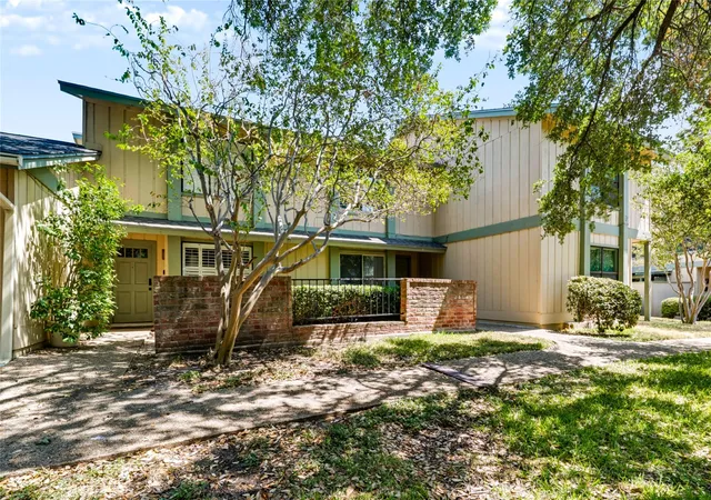 Photo 2 of Townhouse for sale at 911 W Village Ln, Austin, TX 78758 | MLS# 1577405 | Listing updated on 2026-09-17