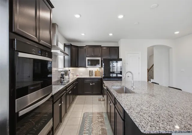 Photo 3 of Single family home for sale at 137 Jasmine Ln, Marble Falls, TX 78654 | MLS# 6030589 | Listing updated on 2026-09-09