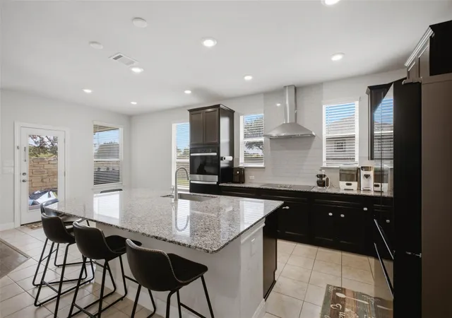 Photo 3 of Single family home for sale at 137 Jasmine Ln, Marble Falls, TX 78654 | MLS# 6030589 | Listing updated on 2026-09-09