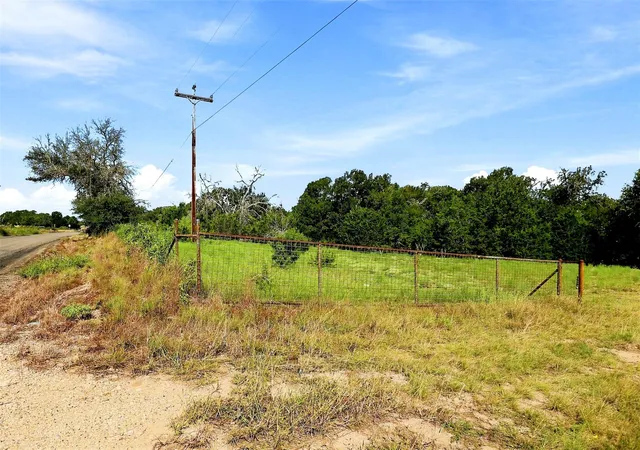 Photo 3 of House for sale at 3560 County Rd 236, Liberty Hill, TX 78642 | MLS# 1558531 | Listing updated on 2026-09-08