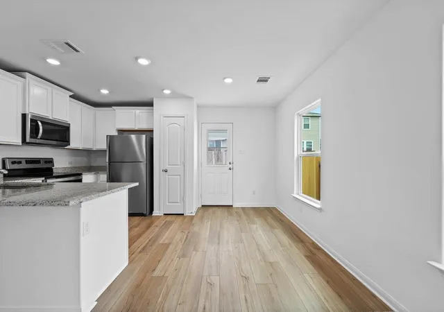 Photo 3 of Single family home for sale at 226 Myrtle Oak Dr, Maxwell, TX 78656 | MLS# 4581605 | Listing updated on 2026-09-08