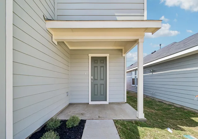 Photo 3 of Single family home for sale at 195 Lake Diversion St, Buda, TX 78610 | MLS# 7331671 | Listing updated on 2026-10-01