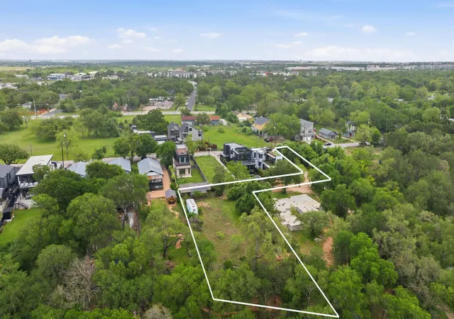 Photo 2 of Land for sale at 416 Kemp St, Austin, TX 78741 | MLS# 7505978 | Listing updated on 2026-09-22