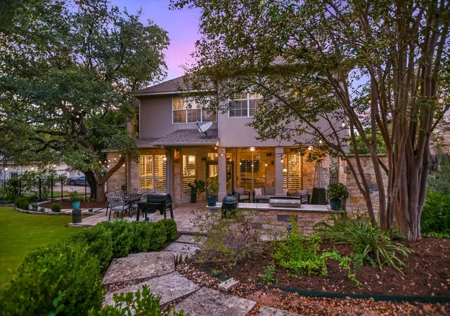 Photo 4 of Single family home for sale at 1805 Allium Dr, Austin, TX 78733 | MLS# 7796132 | Listing updated on 2026-09-17