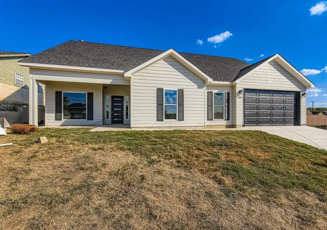 Photo 1 of Single family home for sale at 1403 Sunset Dr, Marble Falls, TX 78654 | MLS# 4107322 | Listing updated on 2026-10-01