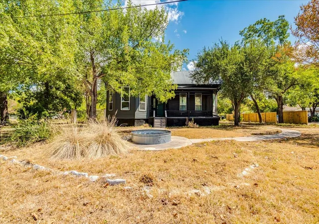 Photo 3 of Single family home for sale at 302 N Fm 1660 Hwy, Hutto, TX 78634 | MLS# 1076164 | Listing updated on 2026-09-17