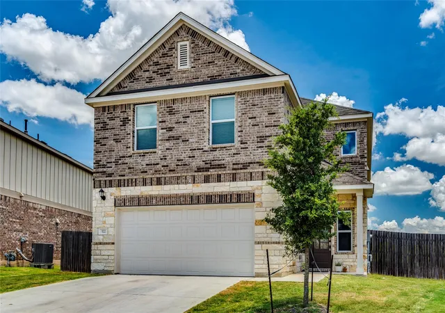 Photo 2 of Single family home for sale at 572 Pepperbark Loop, Buda, TX 78610 | MLS# 7702838 | Listing updated on 2026-09-17
