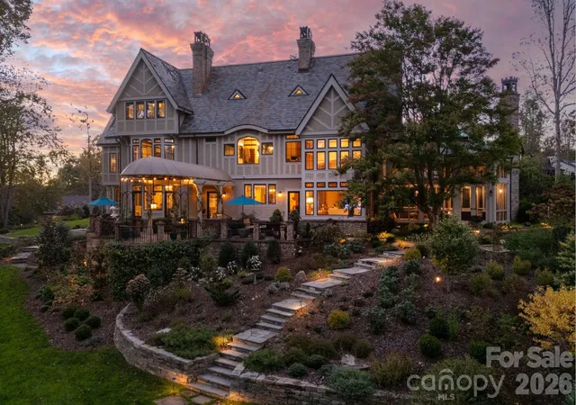 Photo 3 of Mansion for sale at 8 Fairway Pl, Asheville, NC 28803 | MLS# 4245541 | Listing updated on 2026-10-02