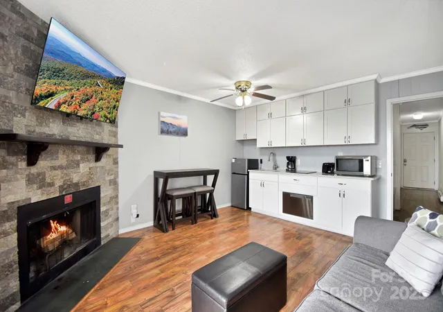 Photo 3 of Condo for sale at 301 Pinnacle Inn Rd #3130, Beech Mountain, NC 28604 | MLS# 4246383 | Listing updated on 2026-10-01