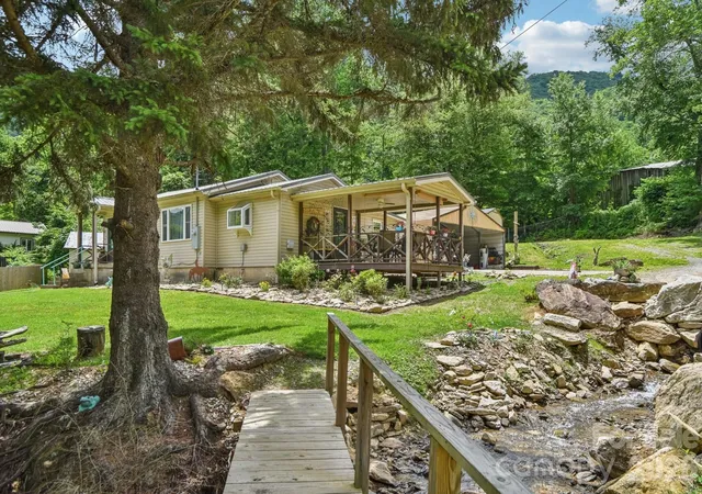 Photo 1 of Single family home for sale at 19 Lockman Rd, Maggie Valley, NC 28751 | MLS# 4270927 | Listing updated on 2026-09-16