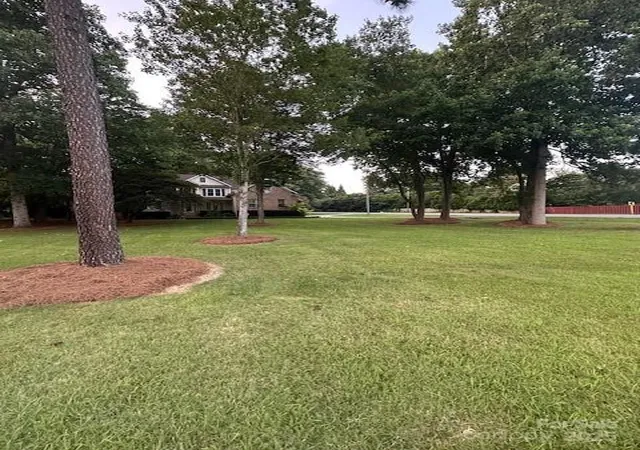 Photo 4 of Single family home for sale at 104 Whimbrel Ln, Mooresville, NC 28117 | MLS# 4274354 | Listing updated on 2026-09-08
