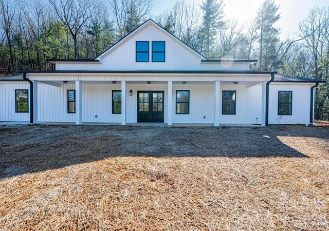 Photo 2 of Single family home for sale at 1721 Songbird Ct Se, Lenoir, NC 28645 | MLS# 4287152 | Listing updated on 2026-09-30