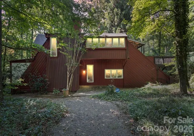 Photo 1 of Single family home for sale at 1715 Union Rd, Matthews, NC 28104 | MLS# 4300417 | Listing updated on 2026-09-18