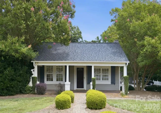 Photo 1 of Single family home for sale at 19428 Zion Ave, Cornelius, NC 28031 | MLS# 4314350 | Listing updated on 2026-09-16