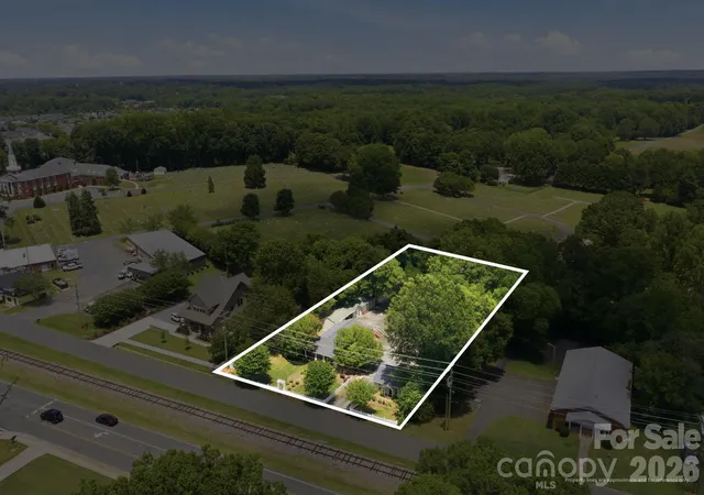 Photo 2 of Single family home for sale at 19428 Zion Ave, Cornelius, NC 28031 | MLS# 4314350 | Listing updated on 2026-09-16