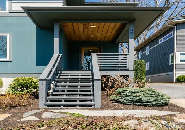 Photo 3 of Single family home for sale at 27 Mauricet Ln, Asheville, NC 28806 | MLS# 4321609 | Listing updated on 2026-09-27