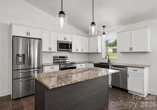 Photo 3 of Single family home for sale at 3620 Arrowhead Rd, Shelby, NC 28150 | MLS# 4338097 | Listing updated on 2026-09-17