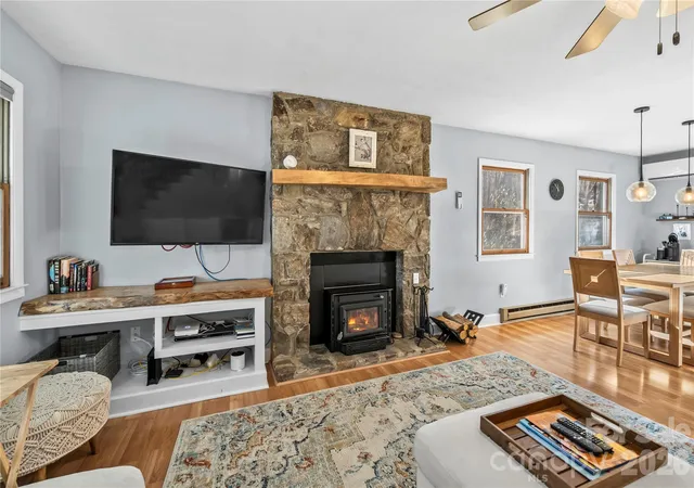 Photo 3 of Single family home for sale at 52 Treanors Pl, Maggie Valley, NC 28751 | MLS# 4340093 | Listing updated on 2026-09-18