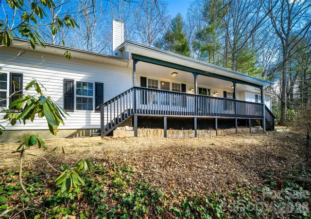 Photo 1 of Single family home for sale at 11 Twin Lakes Dr, Fletcher, NC 28732 | MLS# 4340205 | Listing updated on 2026-09-17