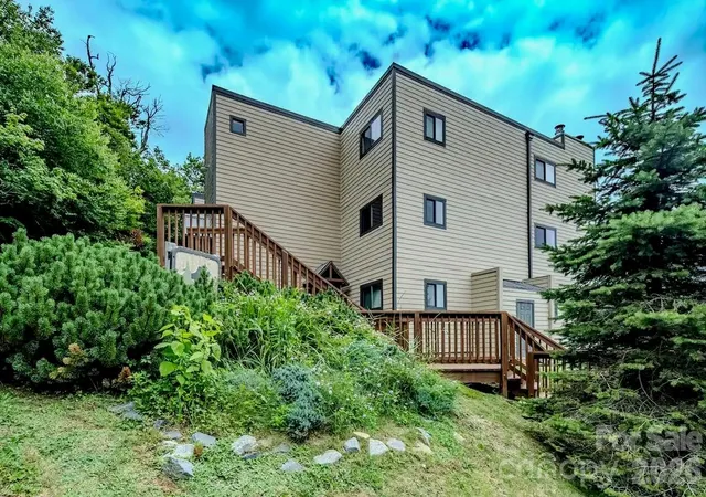Condo for sale at 101 Sugar Ski Dr, Sugar Mountain, NC 28604 | MLS# 4340782