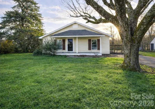 Photo 1 of Single family home for sale at 211 Webb Farm Rd, Shelby, NC 28152 | MLS# 4346514 | Listing updated on 2026-09-09