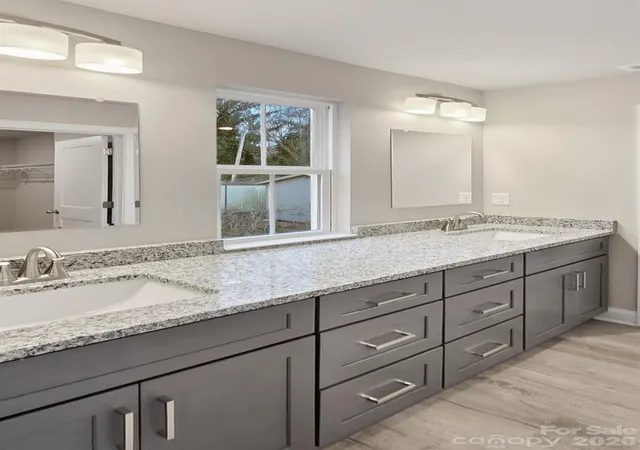 Photo 4 of Single family home for sale at 926 Jupiter St, Gastonia, NC 28052 | MLS# 4356819 | Listing updated on 2026-09-08