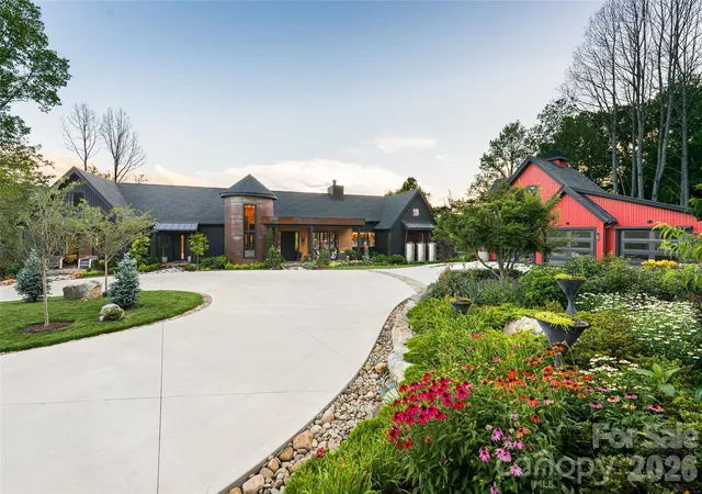 Photo 3 of Single family home for sale at 163 Annabelle Linn Dr, Fairview, NC 28730 | MLS# 4360158 | Listing updated on 2026-10-09
