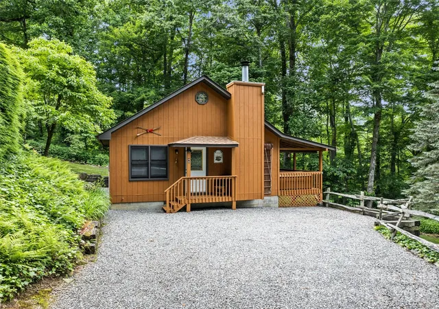 Photo 3 of Sale Pending at 46 Stump Ln, Maggie Valley, NC 28751 | MLS# 4361955 | Listing updated on 2026-09-24