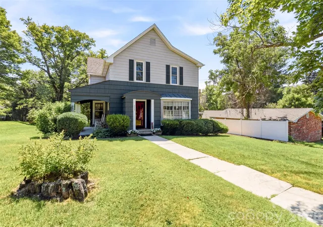 Photo 3 of Single family home for sale at 151 Hampton Hts, Canton, NC 28716 | MLS# 4362668 | Listing updated on 2026-10-01