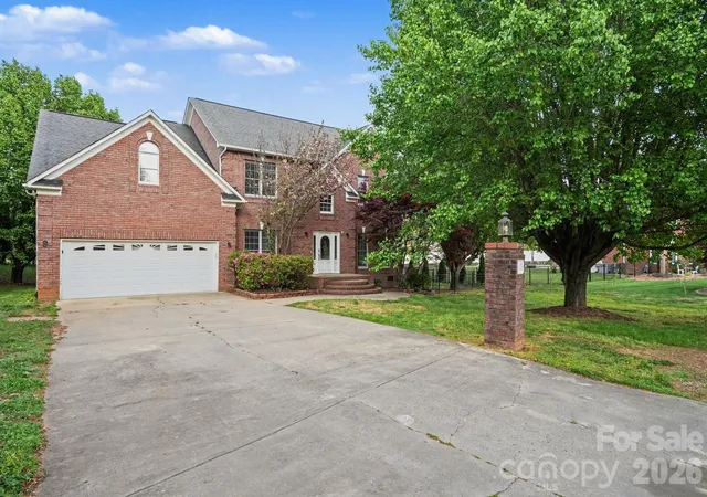 Photo 2 of Single family home for sale at 125 Pointer Ct Se, Concord, NC 28025 | MLS# 4363725 | Listing updated on 2026-09-18