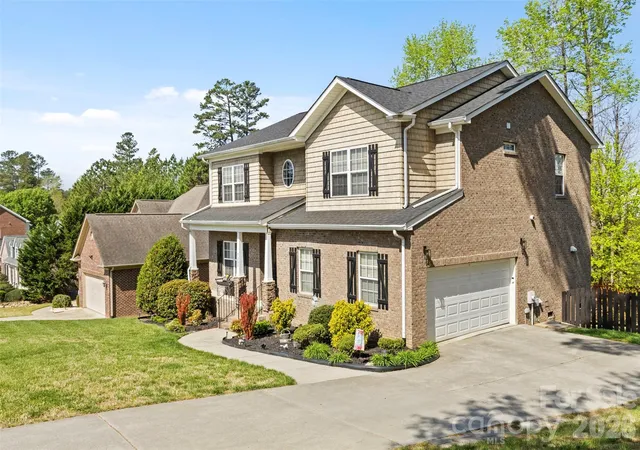 Photo 2 of Single family home for sale at 7355 Drury Ln, Denver, NC 28037 | MLS# 4365592 | Listing updated on 2026-09-22