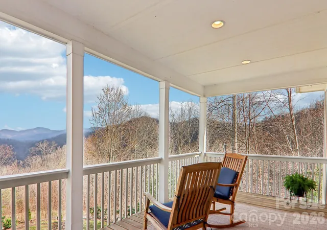 Photo 4 of Single family home for sale at 14 Chandra Ln, Clyde, NC 28721 | MLS# 4365722 | Listing updated on 2026-10-01