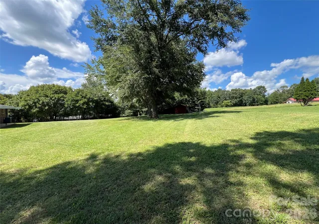 Photo 3 of Single family home for sale at 649 Pine St Ext, Forest City, NC 28043 | MLS# 4366427 | Listing updated on 2026-09-30