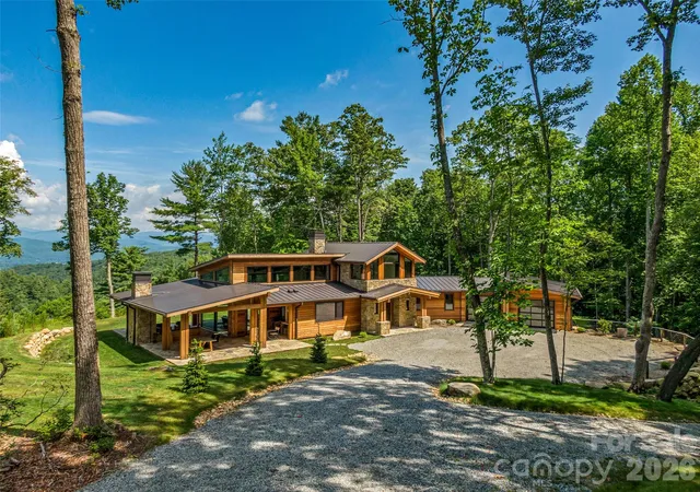 Photo 1 of Single family home for sale at 30 Banks Ln, Brevard, NC 28712 | MLS# 4367938 | Listing updated on 2026-09-08
